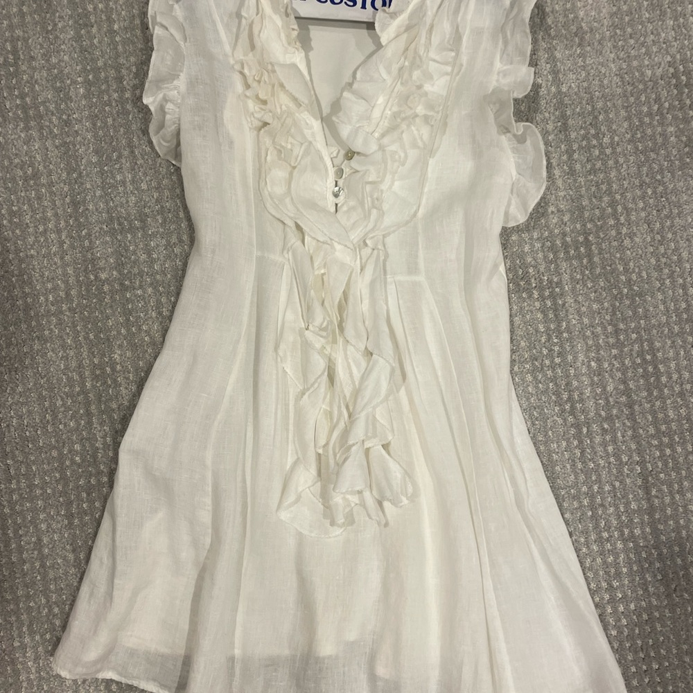Adorable linen white dress in front and regular back  great details ! - Picture 2 of 4